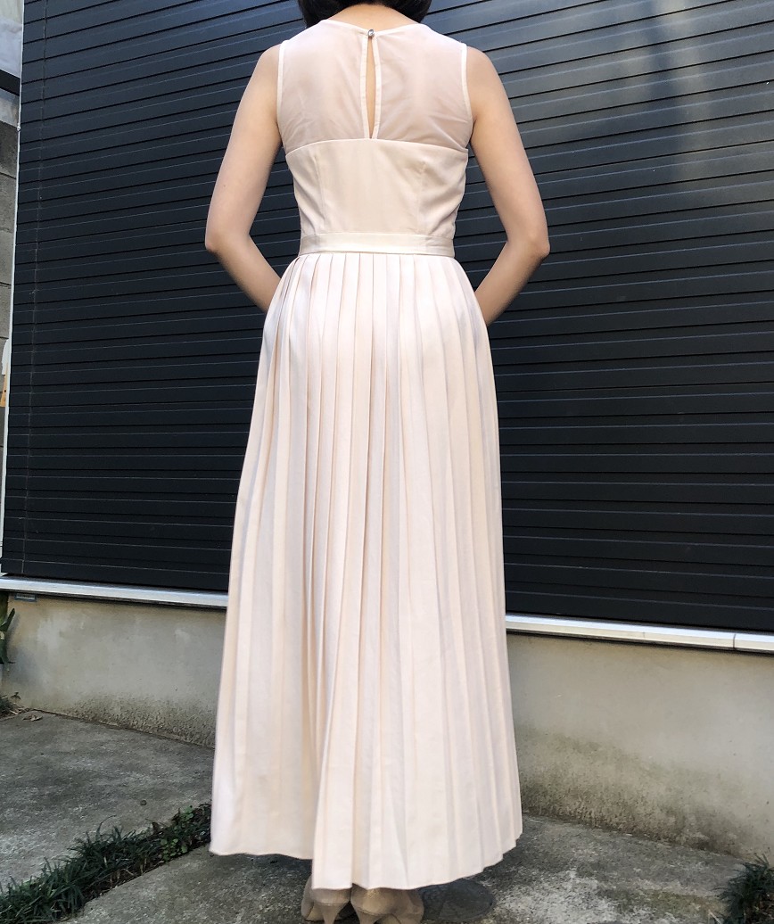 フラワーエンブロイダリープリーツロングドレス