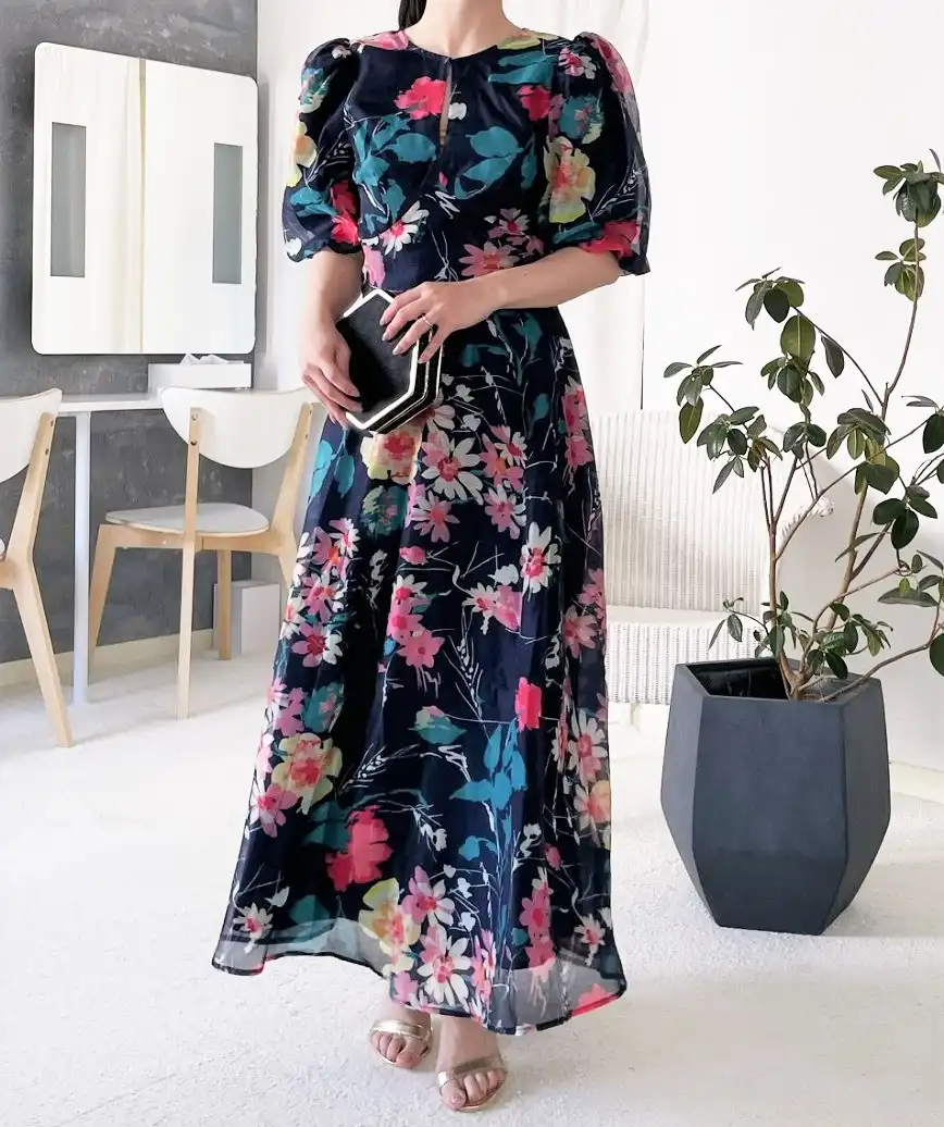 着用サイズ：S ／ 着用者：159cm(普段着ている服のサイズ：S) ／ ヒールの高さ：7cm