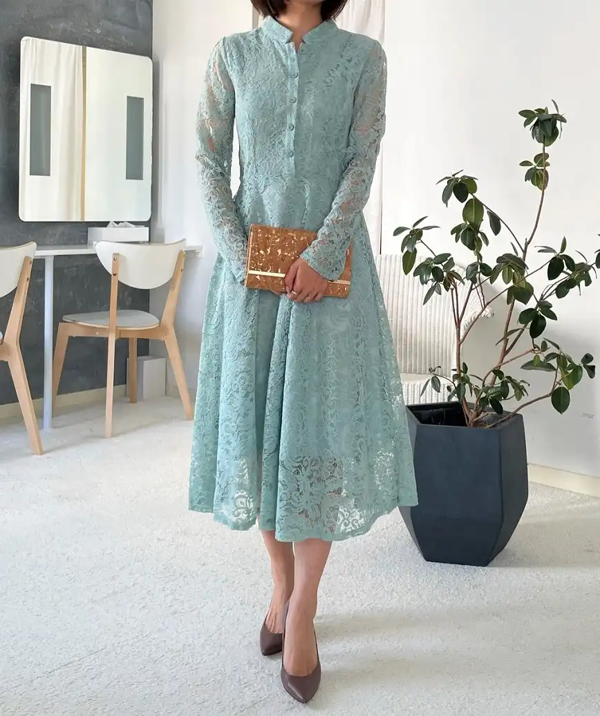 着用サイズ：M ／ 着用者：154cm(普段着ている服のサイズ：XS) ／ ヒールの高さ：8cm