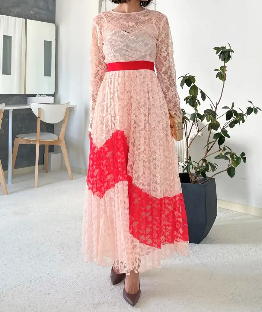 着用サイズ：S ／ 着用者：154cm(普段着ている服のサイズ：XS) ／ ヒールの高さ：8cm