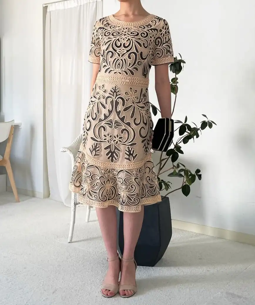 着用サイズ：M ／ 着用者：167cm(普段着ている服のサイズ：M) ／ ヒールの高さ：7cm