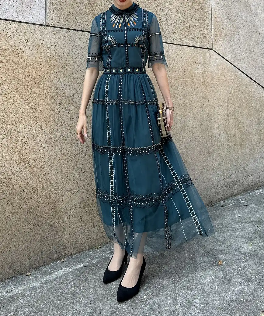 エンブロイダリーデザインハイネックチュールロングドレス-グリーン-S