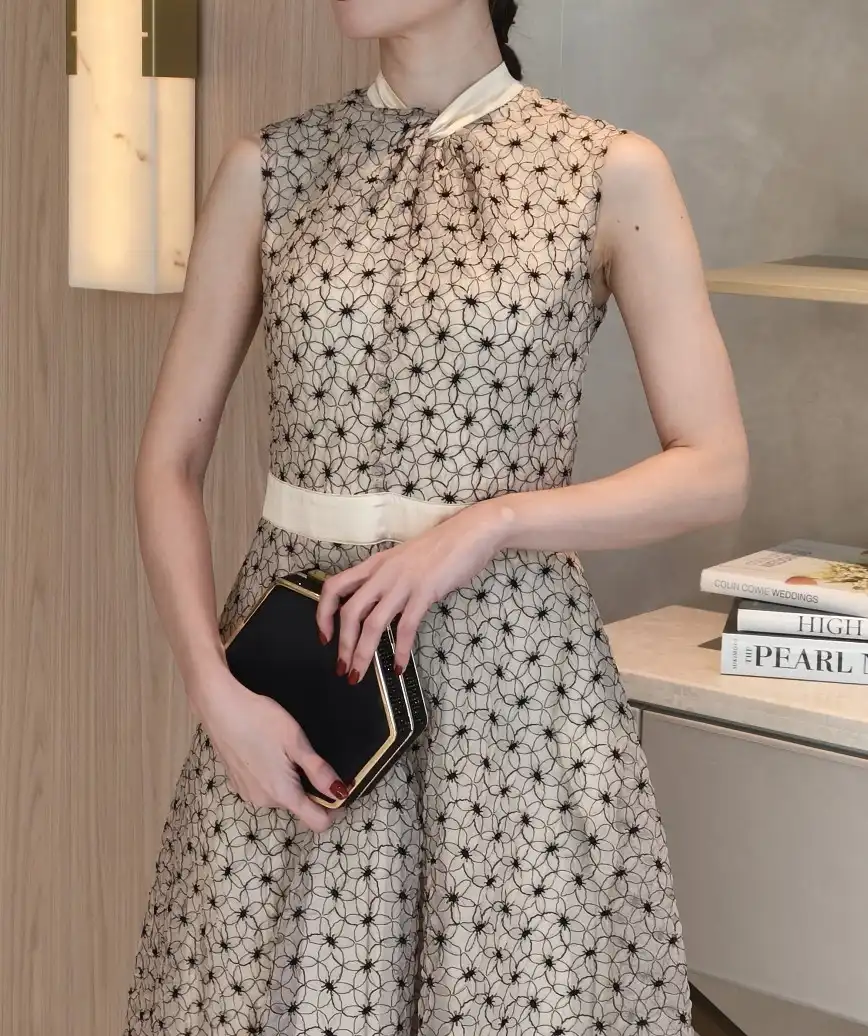 OGツイステッドネックシアードレス-ベージュ-Mサイズ