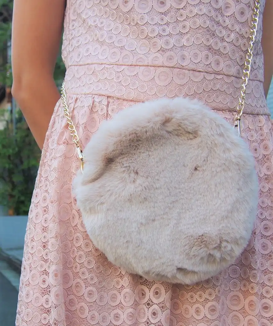 Fur Circle Clutch bag