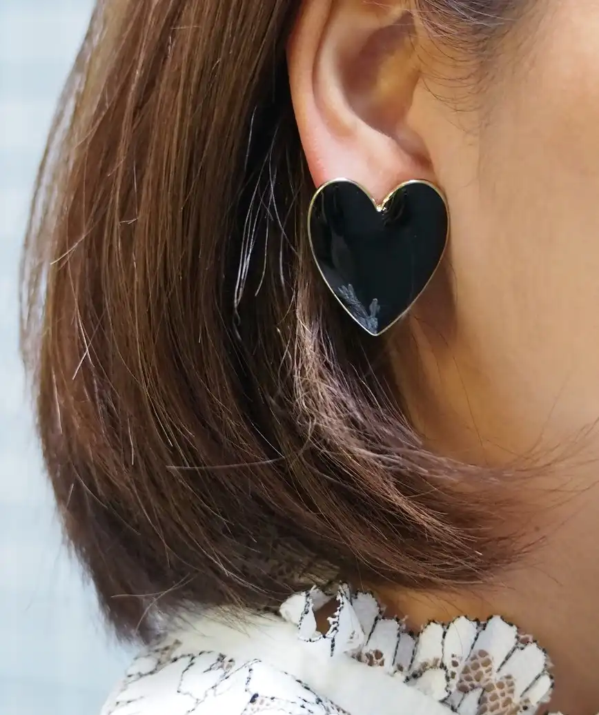 Nellia Heart Stud Earrings-Black