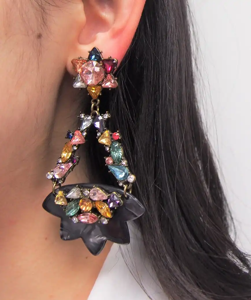 Star Motif Drop Earrings - Black