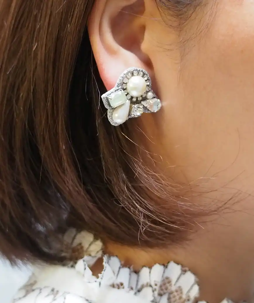 Petit Bijoux Pearl Earrings-White