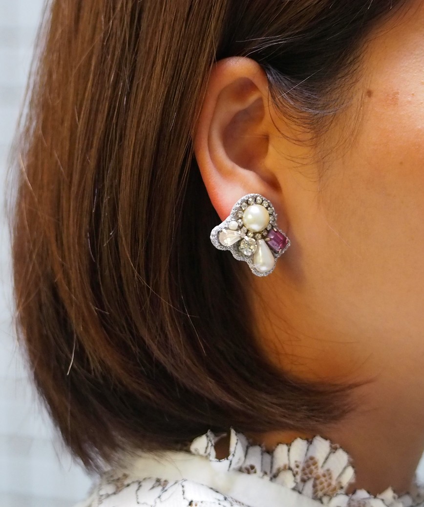 Petit Bijoux Pearl Earrings-Pink