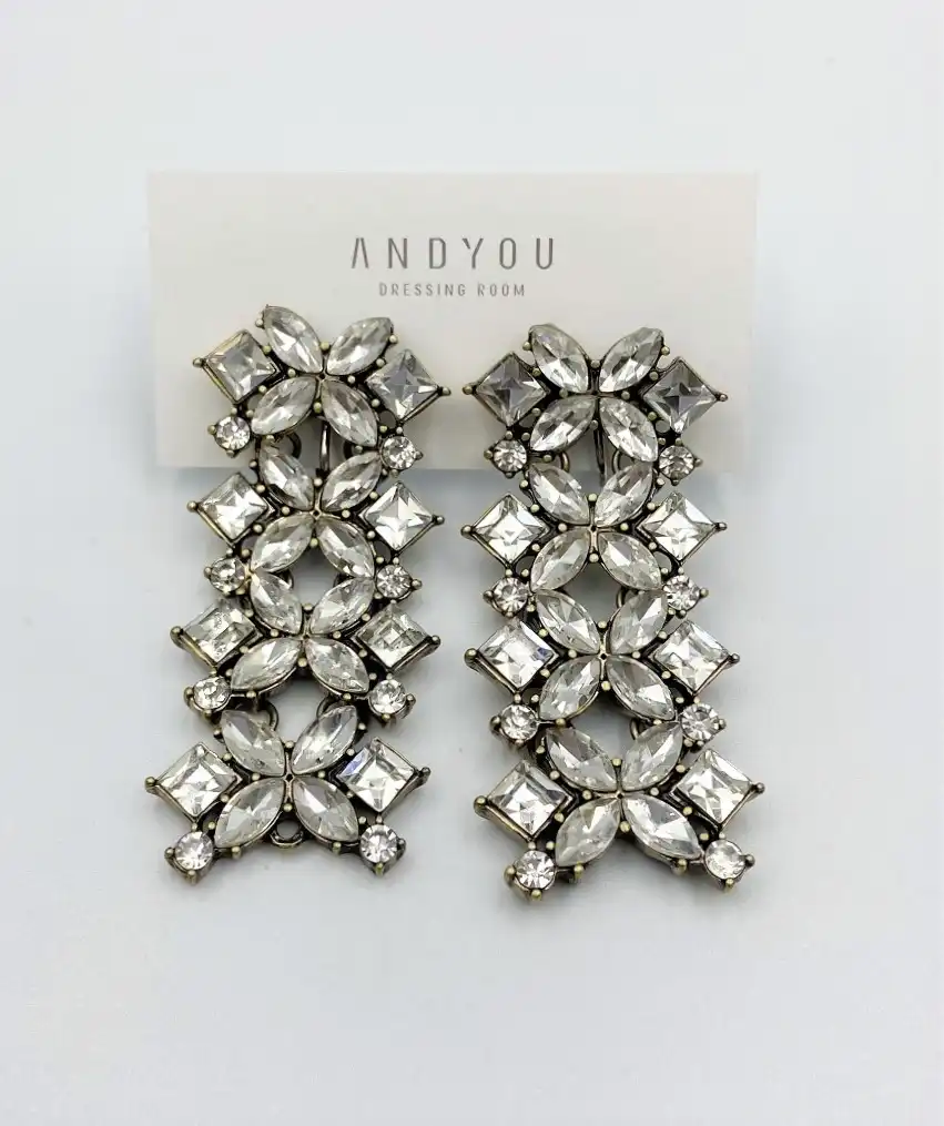 Flower motif long crystal Earrings